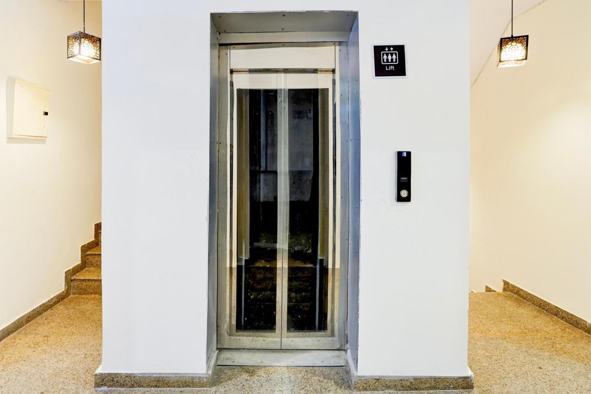 Super Townhouse Sector 53 Golf Course Road Apartment Gurgaon Exterior photo