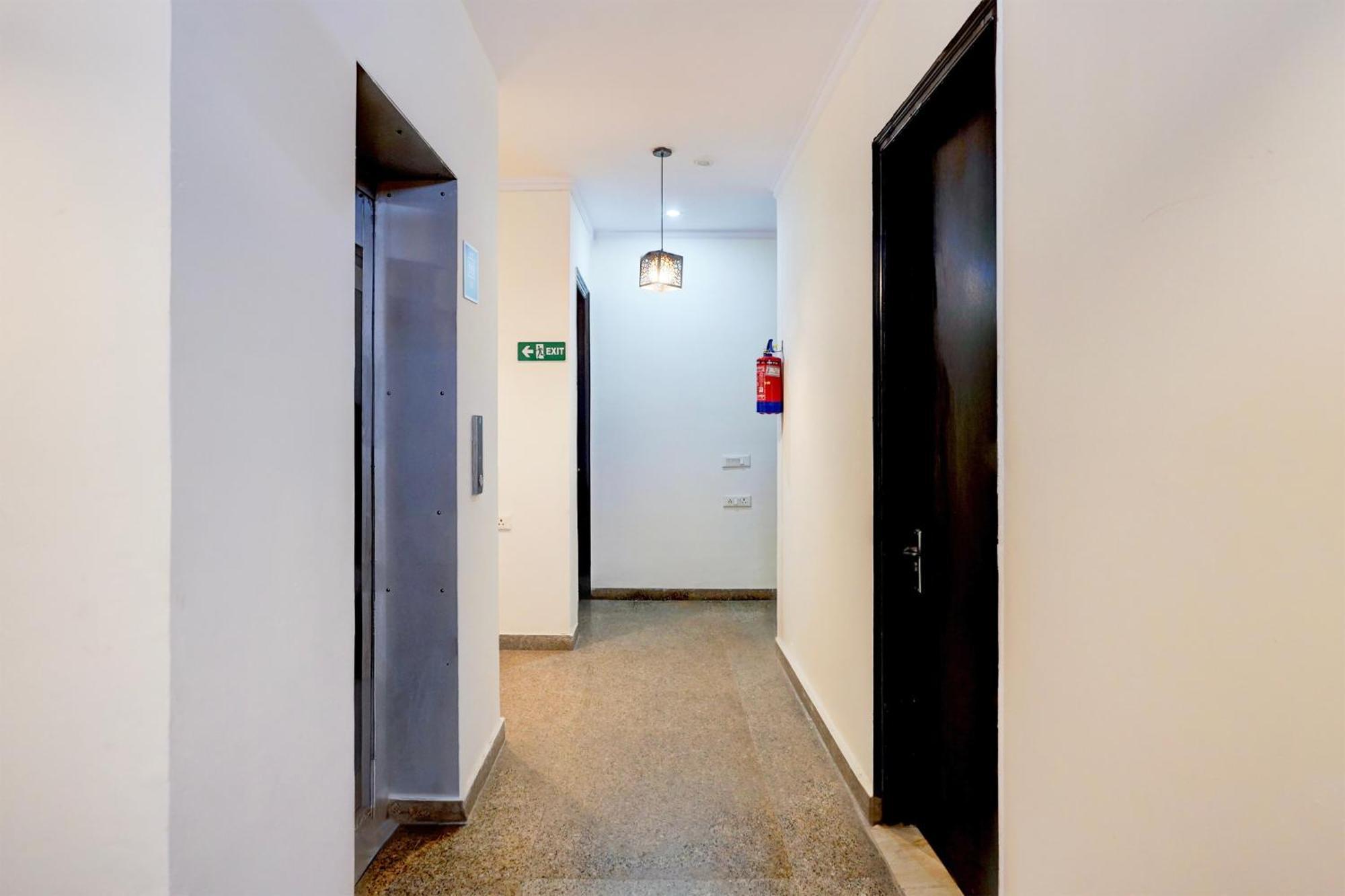 Super Townhouse Sector 53 Golf Course Road Apartment Gurgaon Exterior photo