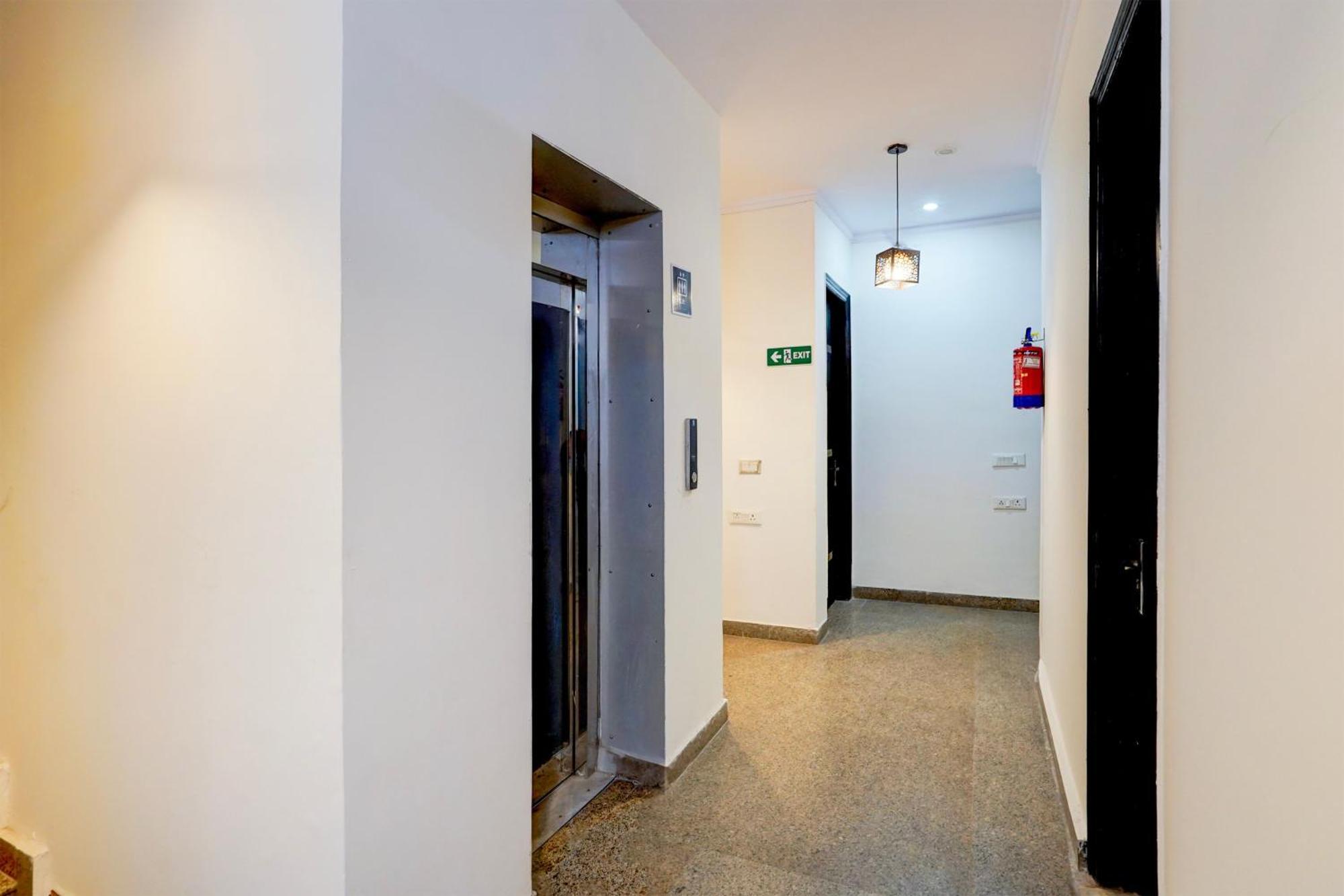 Super Townhouse Sector 53 Golf Course Road Apartment Gurgaon Exterior photo